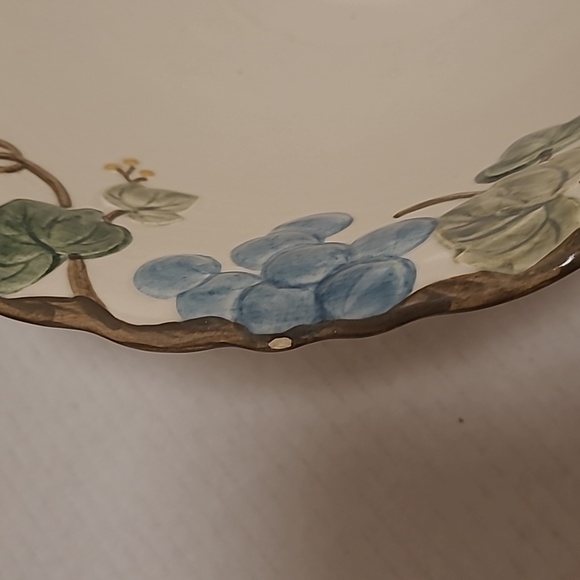 Vintage Metlox Poppytrail Large Bowl with Blue Grapes - Picture 16 of 16